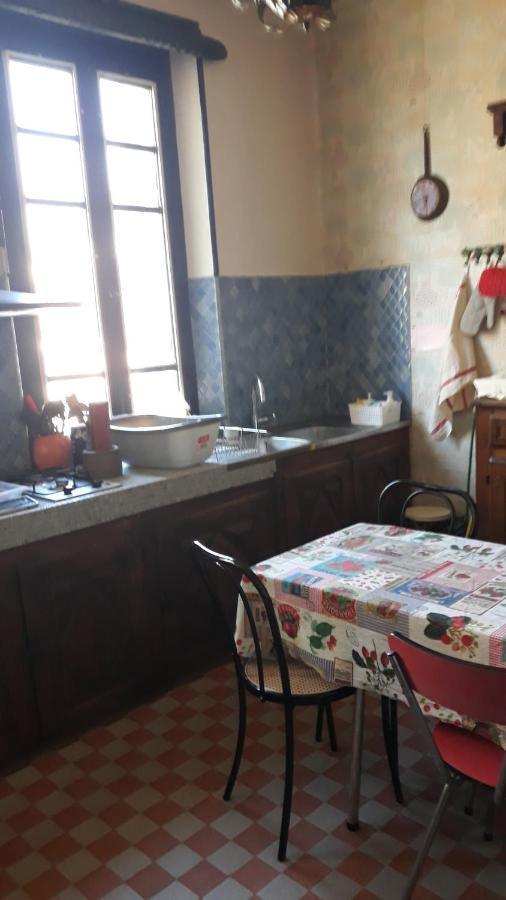 Chez Virginie - Chambre Du Bourg ลูร์ด ภายนอก รูปภาพ